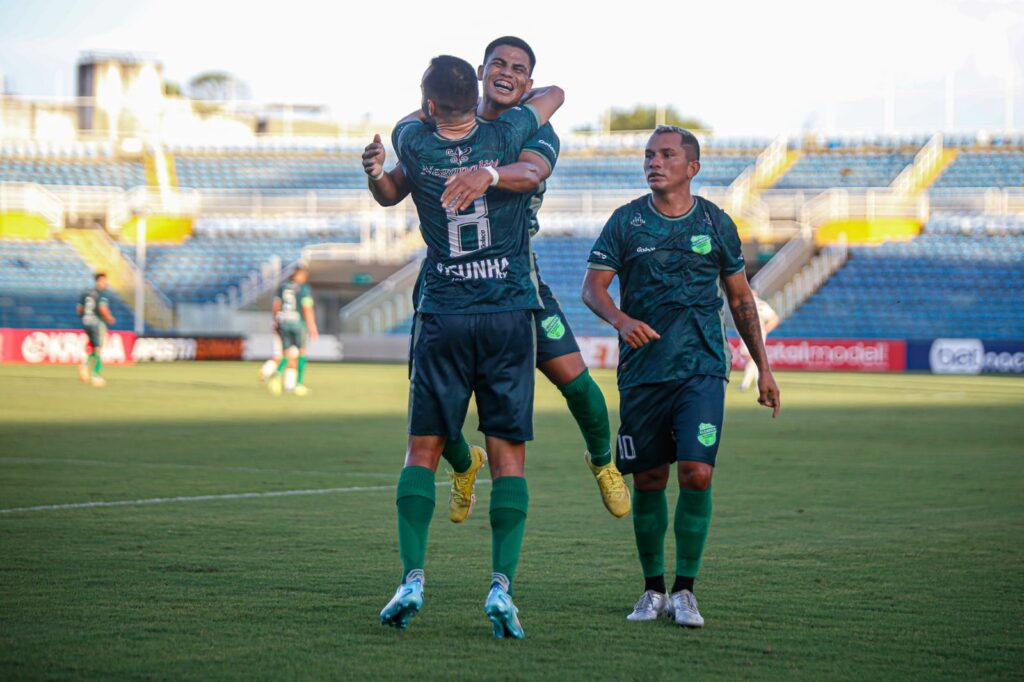 Floresta bate o Volta Redonda e conquista a primeira vitória na Série C