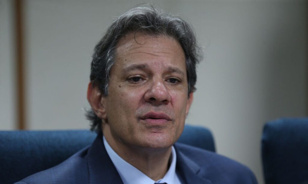 Ministro da Fazenda Fernando Haddad testa positivo para covid-19