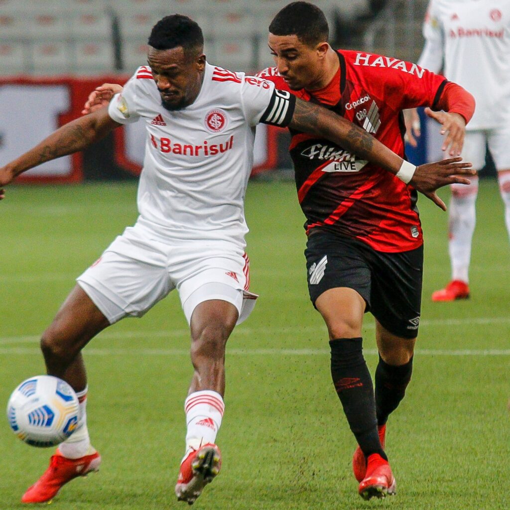 Internacional x Athletico-PR: assista ao vivo ao jogo de hoje do Brasileirão