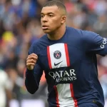 Mbappé sofre lesão na coxa, desfalca o Real Madrid em clássico, e pode abrir vaga para Endrick