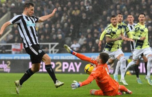 Leeds x Newcastle: assista ao vivo ao jogo de hoje do Campeonato Inglês