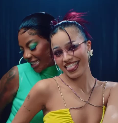 Ludmilla e Emilia Mernes lançam single “No Se Ve”