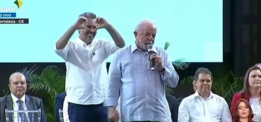 “O Ceará será bem tratado porque me trata muito bem”, diz Lula em discurso