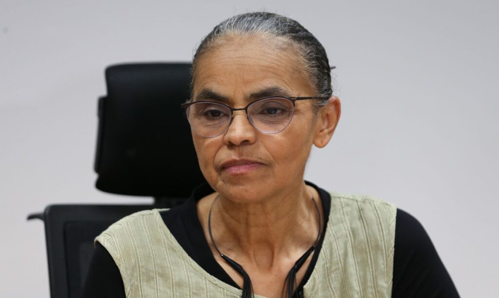 Ministra Marina Silva testa positivo para covid-19 e é internada para realização de exames