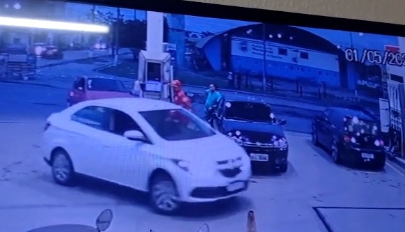 Motorista abastece carro e foge de posto de combustíveis sem pagar no Ceará