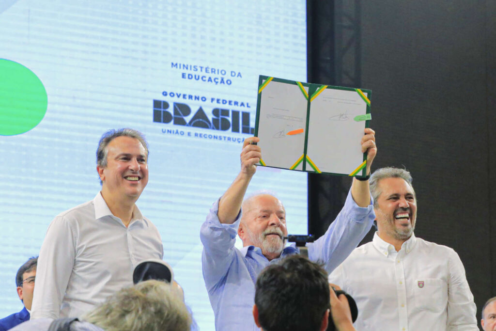 No Ceará: Lula libera R$ 4 bilhões para garantir 1 milhão de novas vagas de tempo integral em escolas