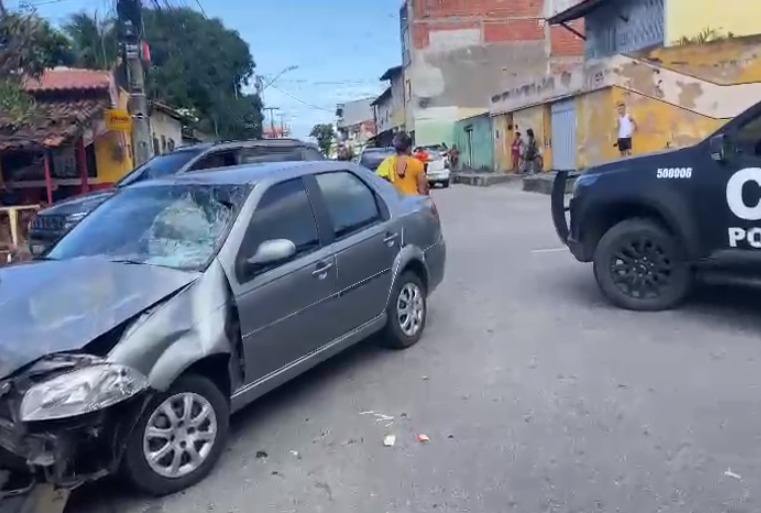 Perseguição policial termina com suspeito preso e criança ferida no bairro Pan Americano, em Fortaleza