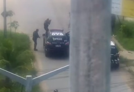 Polícia Militar captura trio e apreende carro clonado em Fortaleza