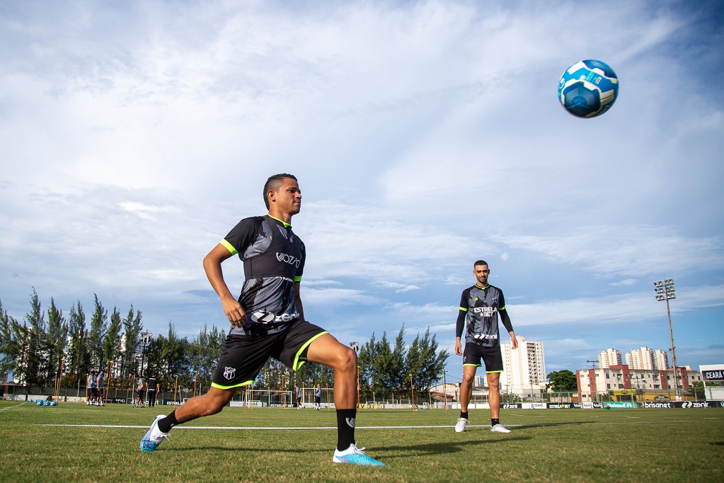 Ponte Preta x Ceará assista ao vivo ao jogo de hoje do Brasileirão Série B