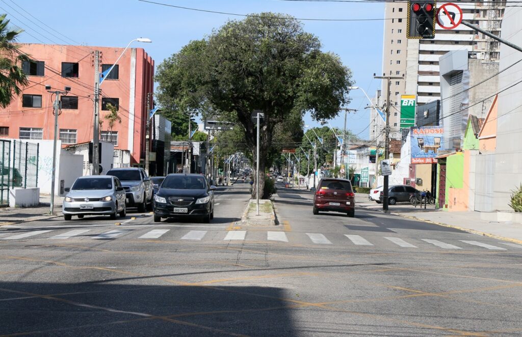 Duas avenidas de Fortaleza passam por mudanças para redução de velocidade