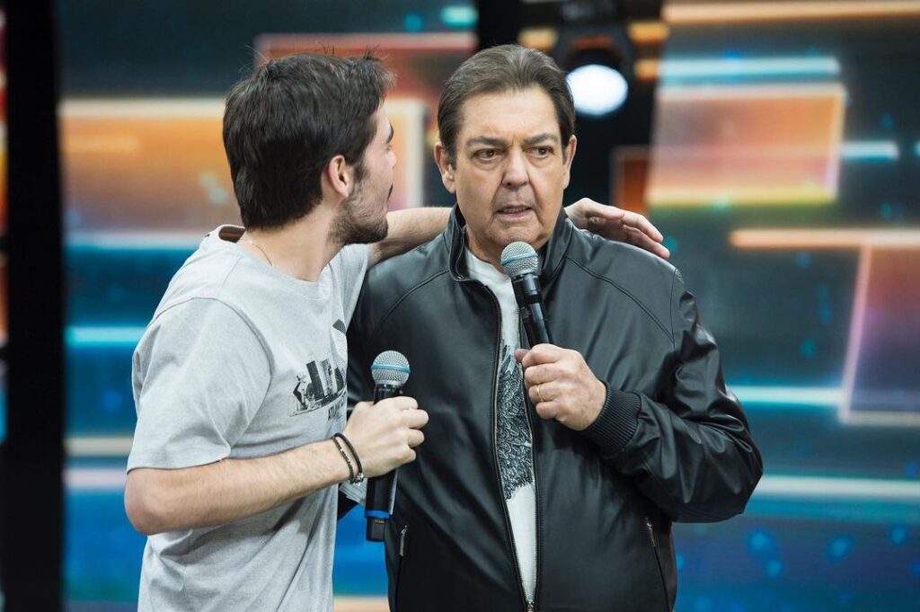 Filho de Faustão atualiza estado de saúde do apresentador