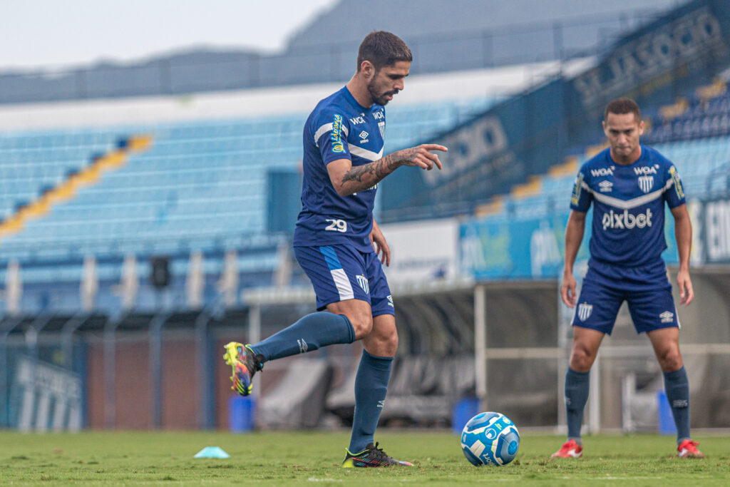 Tombense x Avaí: assista ao vivo ao jogo de hoje do Brasileirão Série B