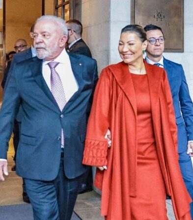 Lula e Janja participam da cerimônia de coroação do Rei Charles III