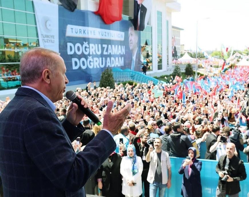 Com quase 100% das urnas apuradas, Erdogan garante reeleição na Turquia