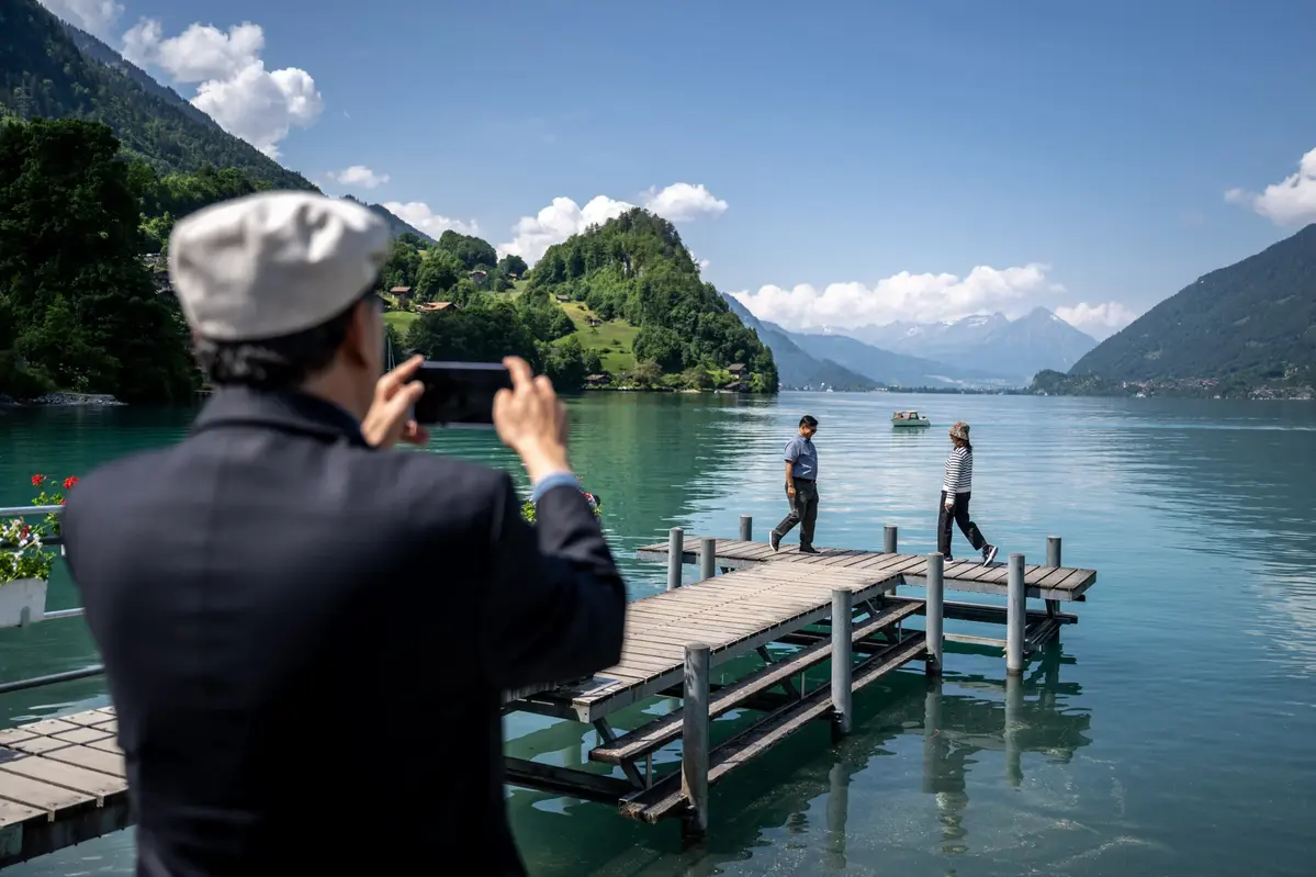 A série “Pousando no Amor” provoca um influxo massivo de  turistas suíços.