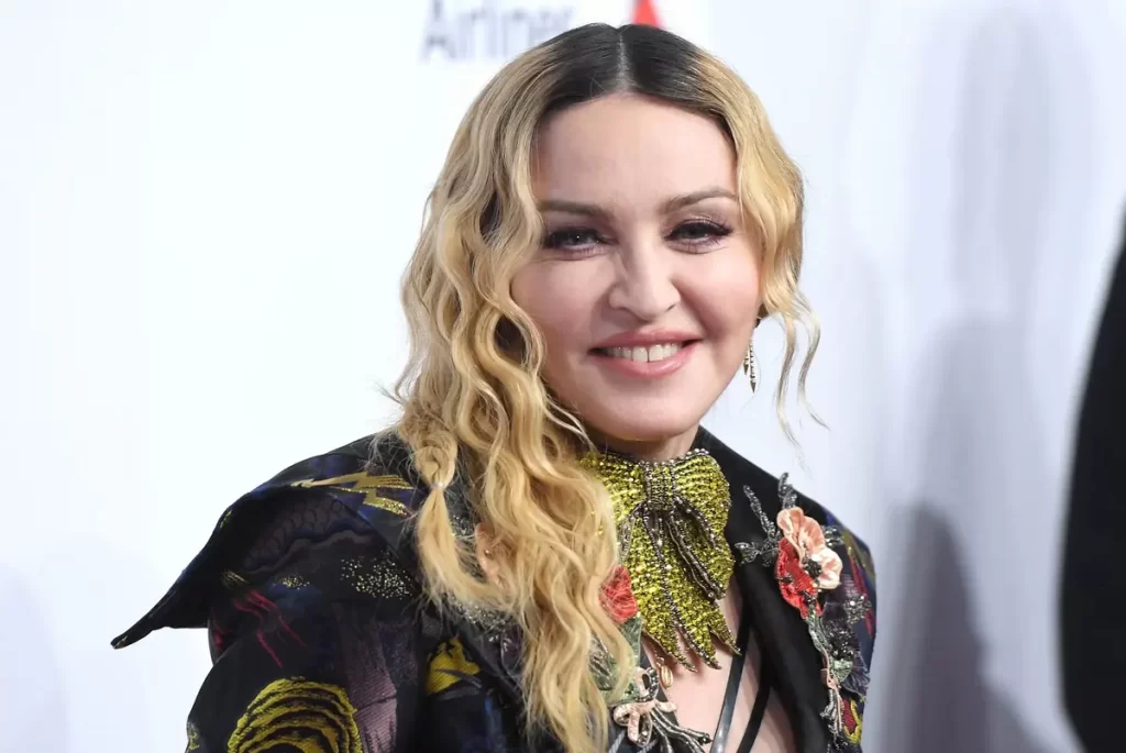 Antes de internação, Madonna sentiu febre por um mês