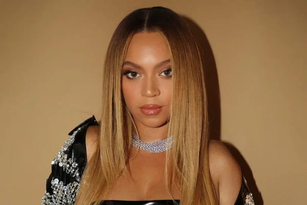 Beyoncé sofreu bullying durante a infância e era tímida, revela mãe