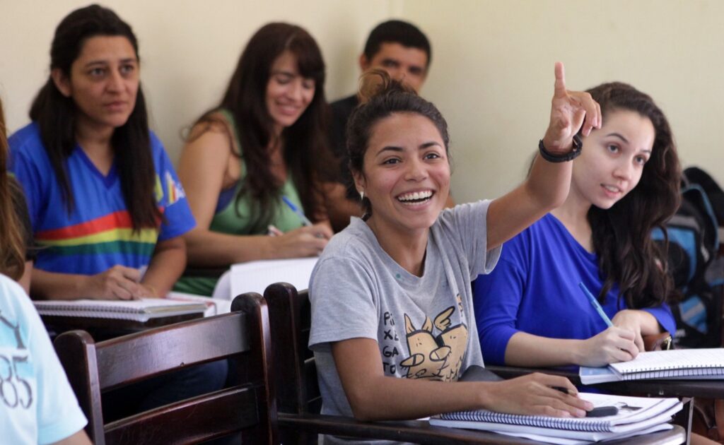 Centro de Línguas do Imparh abre inscrições para semestre 2023.2; saiba como participar