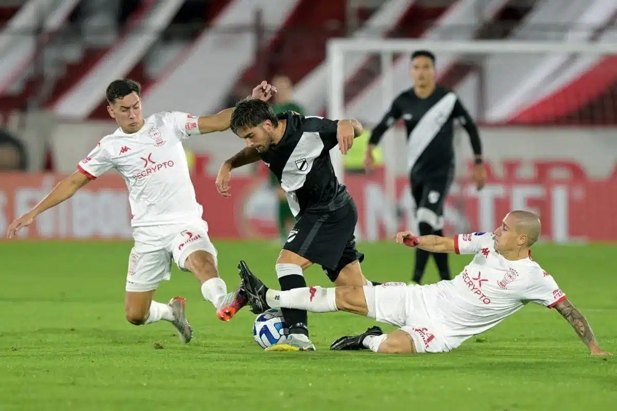 Danubio x Huracán: saiba onde assistir ao vivo ao jogo de hoje da Copa  Sul-Americana