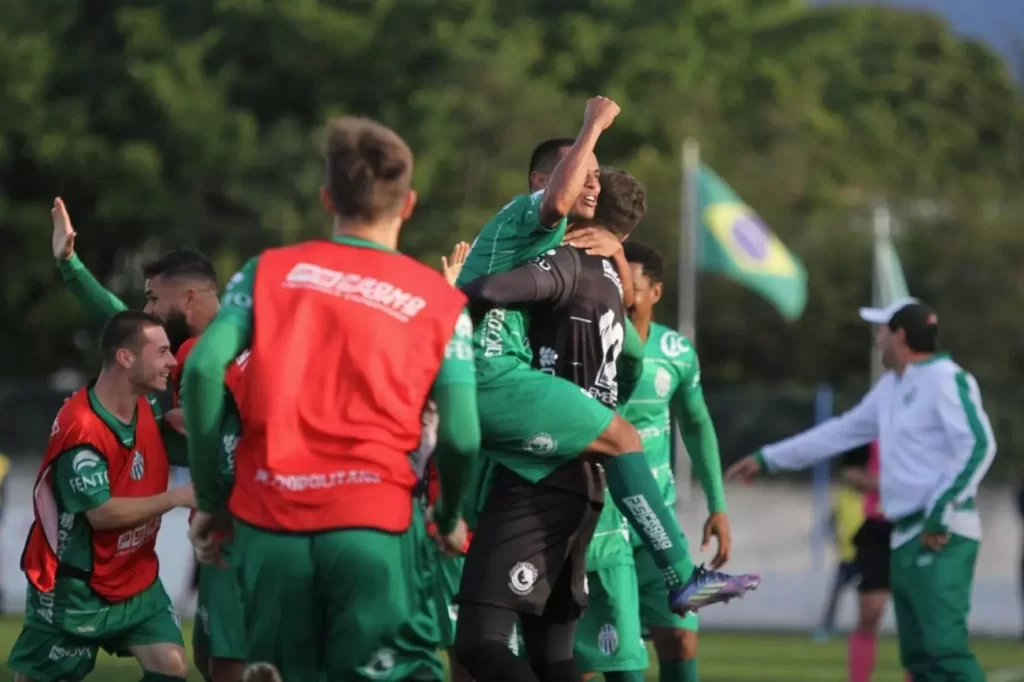 Guarani de Palhoça x Metropolitano: saiba onde assistir ao vivo ao jogo de  hoje do Campeonato