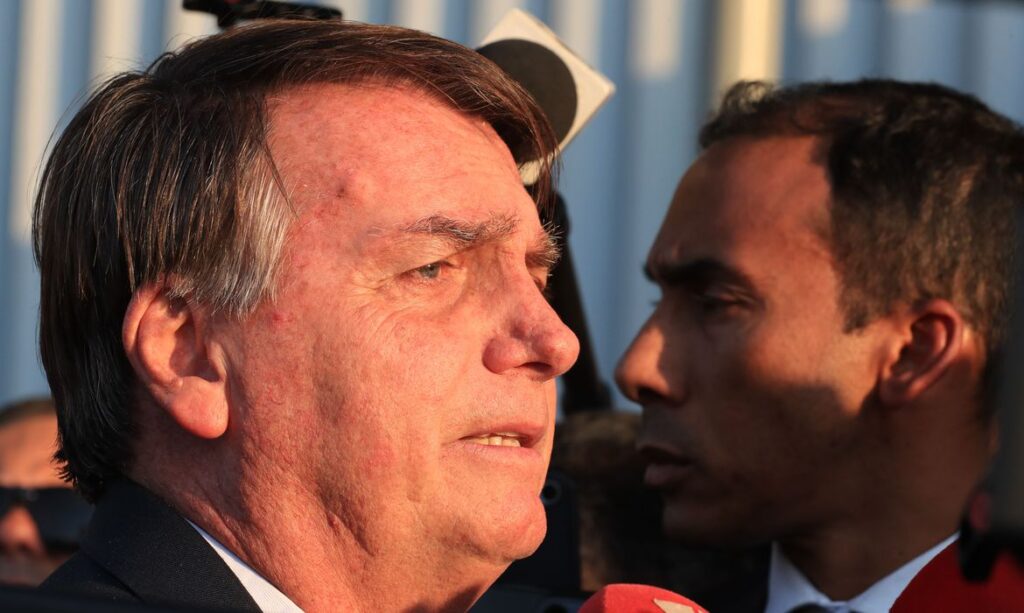 Jair Bolsonaro pede ‘pacificação’ em nota de repúdio à tentativa de atentado em Brasília