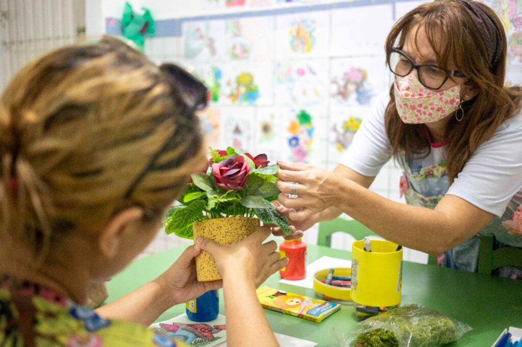 Mostra exibe artigos produzidos por mães de crianças atípicas em Fortaleza neste sábado (24)