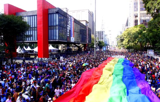Parada LGBT+ acontece no domingo (11) em São Paulo