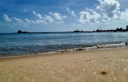 Fortaleza tem 15 trechos próprios para banho de mar neste fim de semana, diz Semace