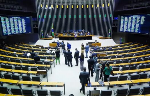 Veja como votaram os deputados federais cearenses no projeto que torna crime discriminar políticos