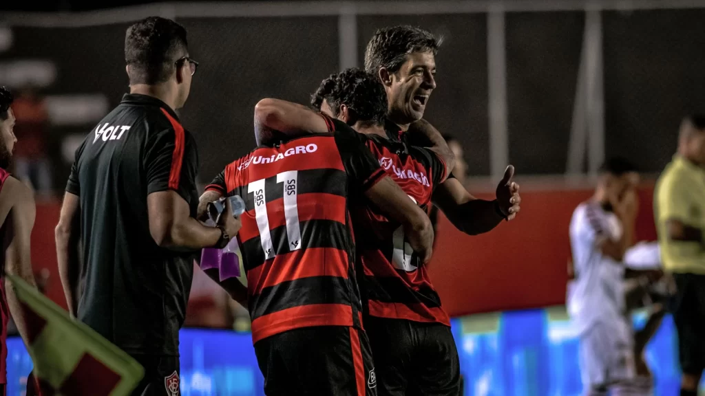 Vitória x Sampaio Corrêa: saiba onde assistir ao vivo ao jogo de hoje do Brasileirão Série B