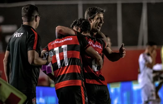 Vitória x Sampaio Corrêa: saiba onde assistir ao vivo ao jogo de hoje do Brasileirão Série B