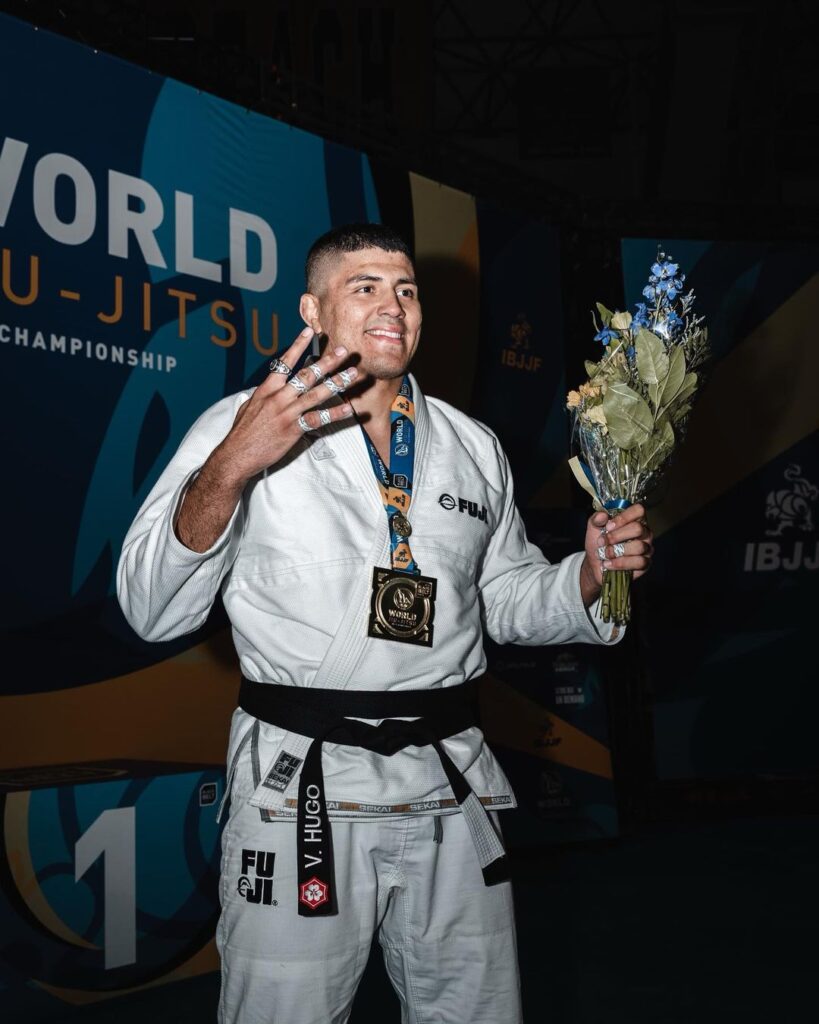 Cearense Victor Hugo faz história e se torna tetracampeão mundial de jiu-jitsu