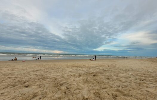 Fortaleza tem 13 trechos de praias próprios para banho