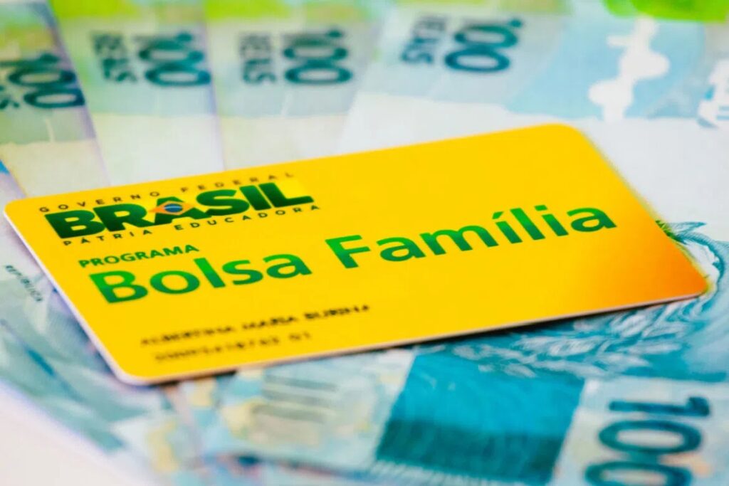 Bolsa Família 2023: NIS com final 3 é pago nesta quinta-feira (22)