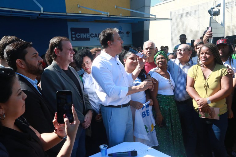 Camilo Santana anuncia implantação de campus do IFRJ no Complexo do Alemão