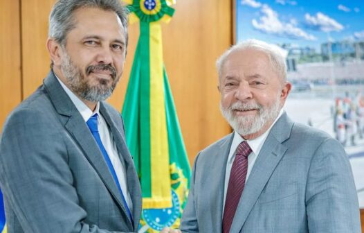 Elmano de Freitas se reúne com Lula para discutir geração de empregos no Ceará