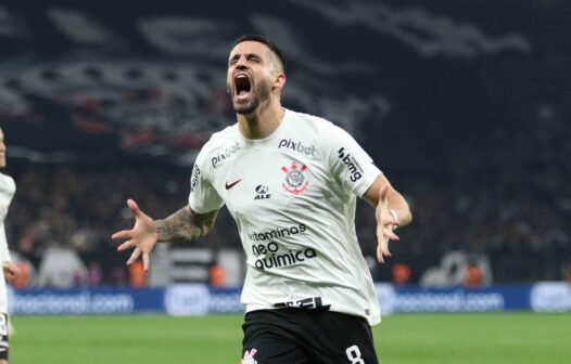 Corinthians vence São Paulo no jogo de ida da semifinal da Copa do Brasil