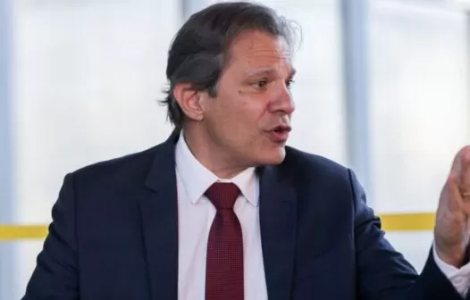 Haddad afirma que “desaceleração da economia pelo BC chegou forte”