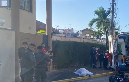 Homem reage a assalto e é assassinado ao buscar esposa no trabalho, em Fortaleza