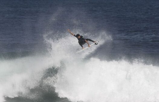 Yago Dora vence etapa de Saquarema do circuito mundial de surfe