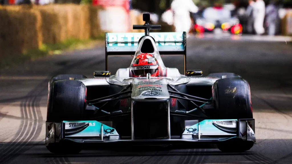 Mick Schumacher pilotou o Mercedes W02 no Goodwood Festival of Speed.