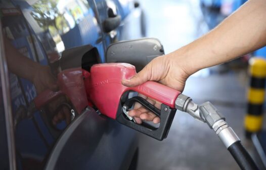 Litro da gasolina chega a R$ 6,19 em Fortaleza; entenda aumento dos preços