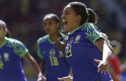 Seleção feminina de futebol goleia Chile em amistoso antes da Copa do Mundo