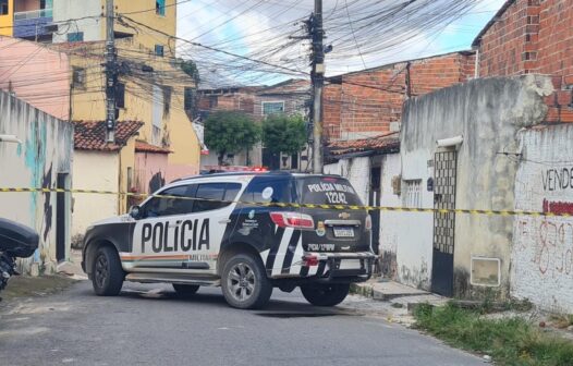 Dois irmãos são assassinados a tiros após sair de estação de trem em Caucaia