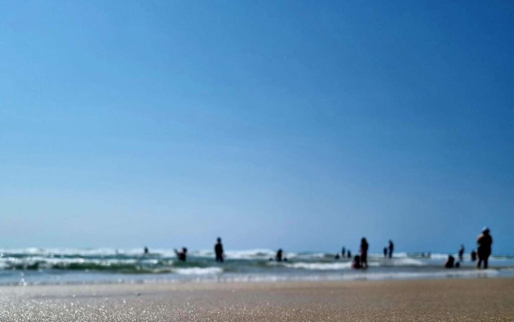 Fortaleza tem 18 praias próprias para banho de mar neste fim de semana