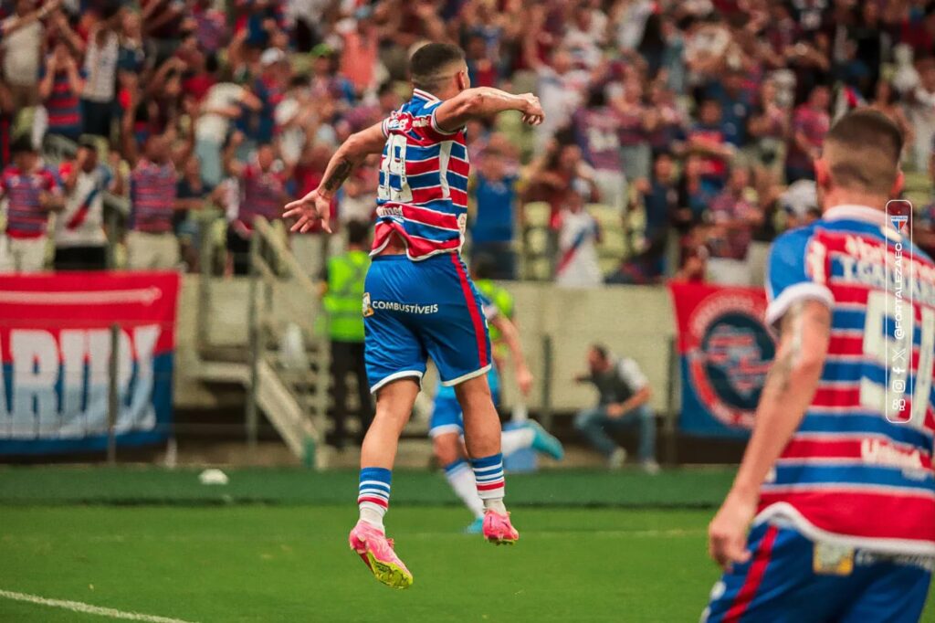 Machuca marca o primeiro gol com a camisa do Fortaleza.