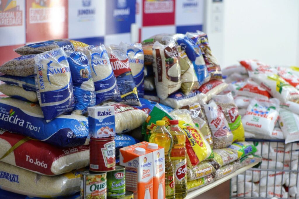 Supermercado em Pentecoste é autuado pelo Decon por vender produtos vencidos