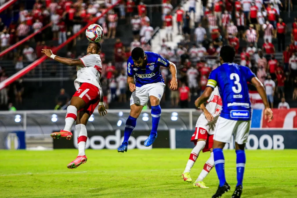 CRB x Avaí: saiba onde assistir ao vivo ao jogo (23/08)