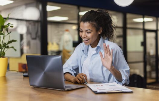 Empresa abre 20 vagas de emprego remotas