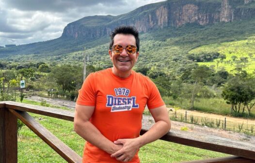 Regis Danese sofre grave acidente de carro e surge sangrando: “Orem por mim”